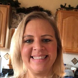 Meet your Posher, Carla